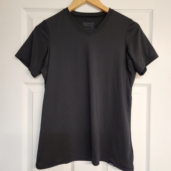 Patagonia Other - Patagonia Men's Daily Capilene Baselayer Size Small V Neck Short Sleeve